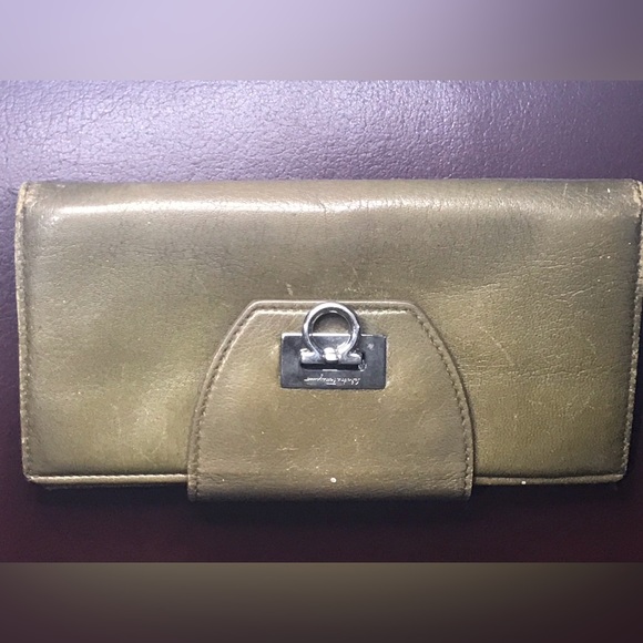 Louis Vuitton and Feragamo rehab wallet set - Picture 3 of 16